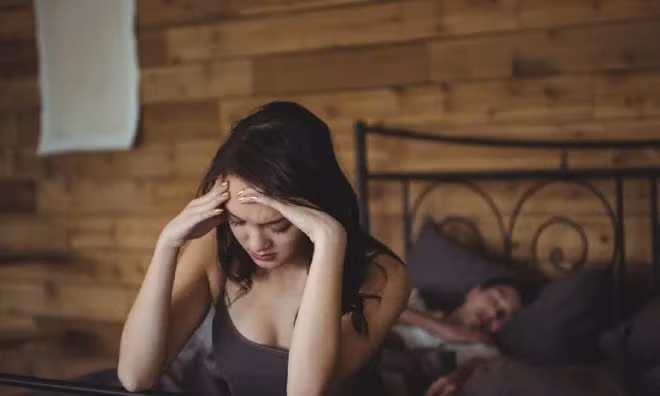  Đau khi quan hệ: Trải qua cơn đau khi quan hệ tình dục có thể khiến bạn không còn muốn điều này. Phụ nữ có thể bị đau do nhiễm trùng, co thắt âm đạo... và điều này dễ làm giảm ham muốn quan hệ tình dục. Ảnh minh họa