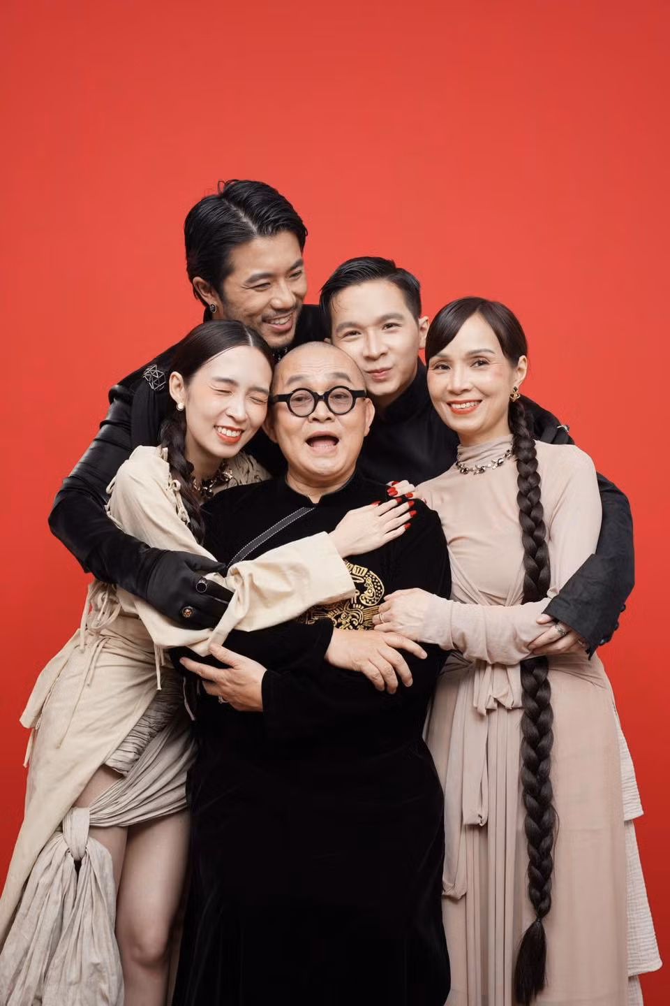 Nghệ sĩ Xuân Hình đăng ảnh gia đình.