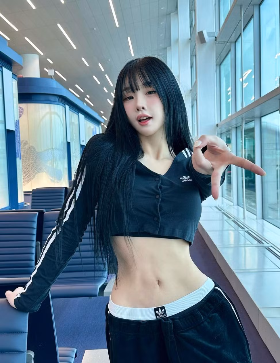 Woo Han Kyung là một KOL, người mẫu ảnh.