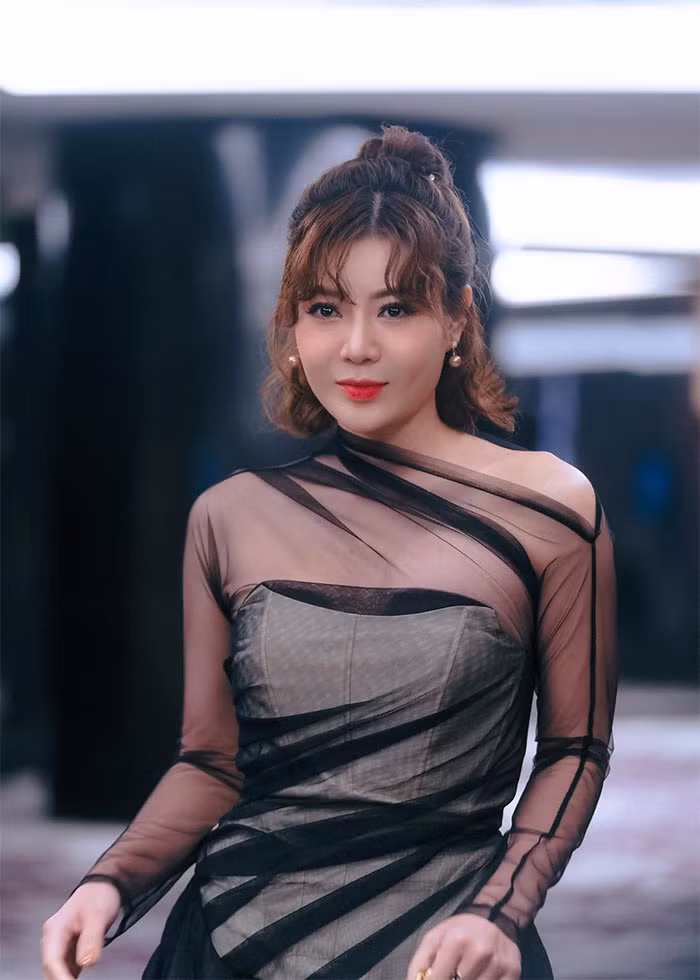 Chính vì thế dù tăng cân nhưng Thanh Hương vẫn không ngại mặc trang phục gợi cảm.