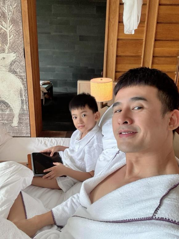 Gia đình Lương Thế Thành đi nghỉ dưỡng để hâm nóng tình cảm.