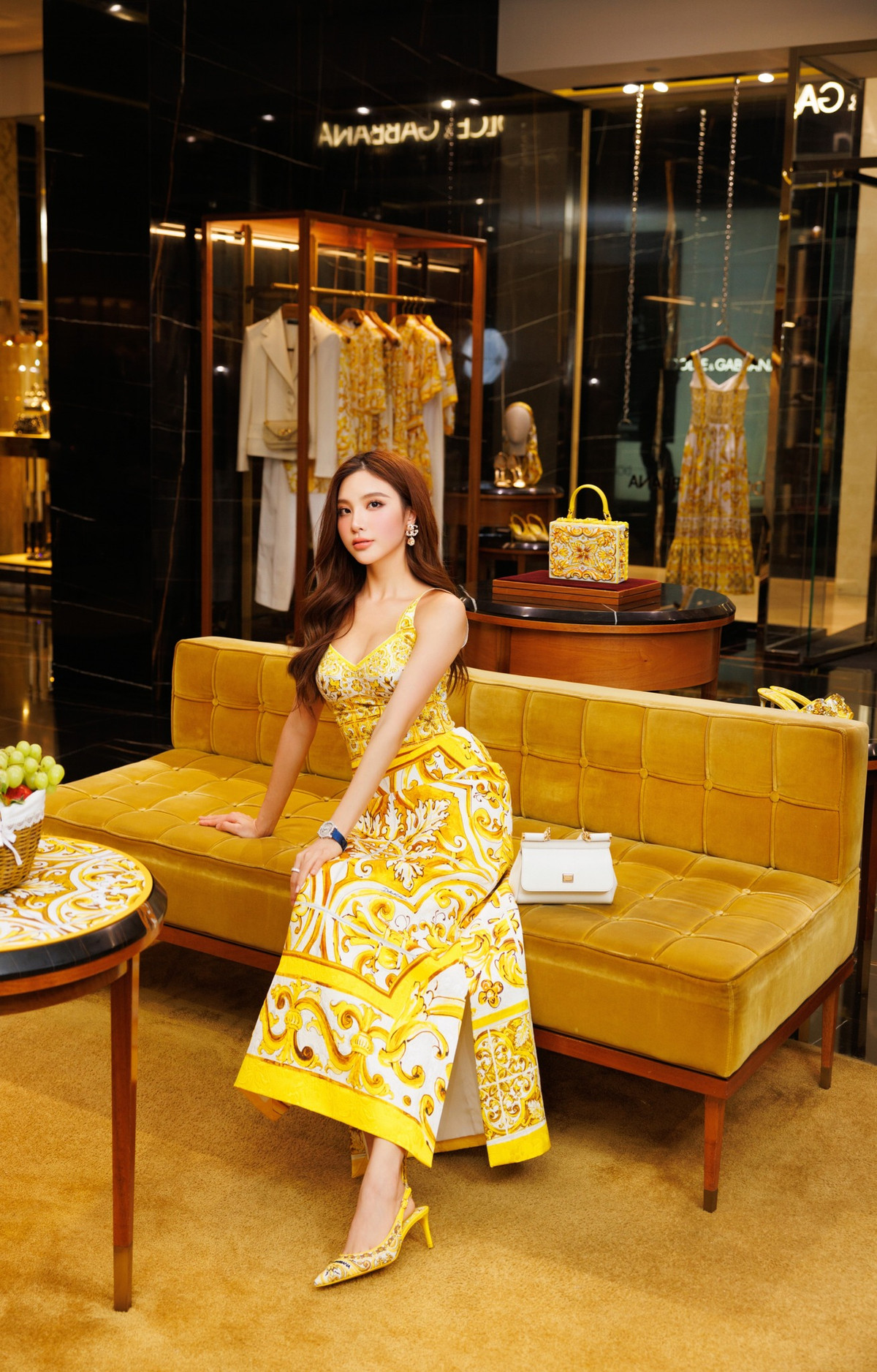 Sau khi lấy chồng, Hạnh Sino không còn hoạt động nghệ thuật nhiều như trước. Ảnh: FB Hạnh Sino