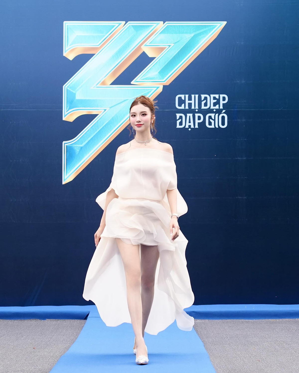 Sau một thời gian tạm ngưng hoạt động để vun đắp tổ ấm, Hạnh Sino đã trở lại sân khấu Chị đẹp đạp gió 2024, khiến khán giả vô cùng bất ngờ. Ảnh: FB Hạnh Sino