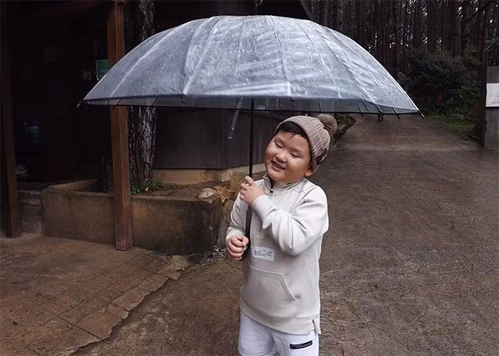 Mọi biểu cảm của Hayden từ cười, khóc, mếu... đều khiến cư dân mạng thích thú. (Ảnh: FB Trà My Idol)