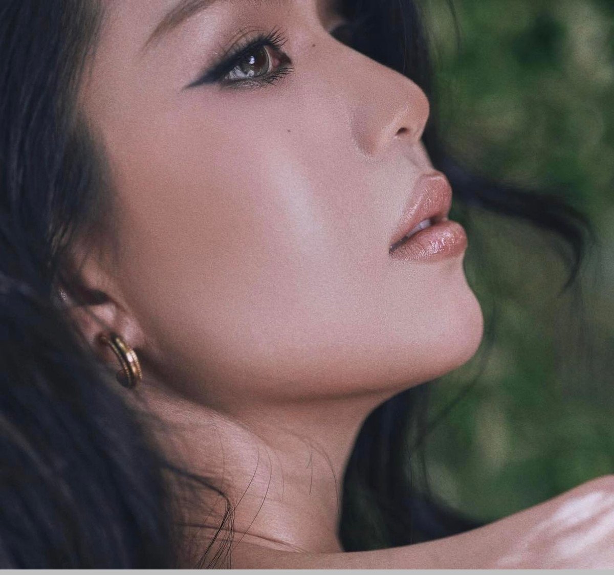 Bộ ảnh mới của Ngọc Trinh nhanh chóng thu hút sự chú ý của cộng đồng mạng.