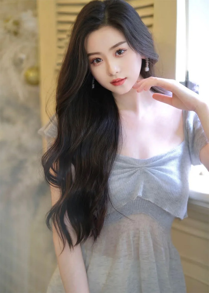 Huỳnh Hiểu Minh và người mẫu Diệp Kha vướng tin hẹn hò từ giữa tháng 2/2022, chỉ 4 tháng sau khi Huỳnh Hiểu Minh - Angelababy tuyên bố ly hôn. (Ảnh: Sina)