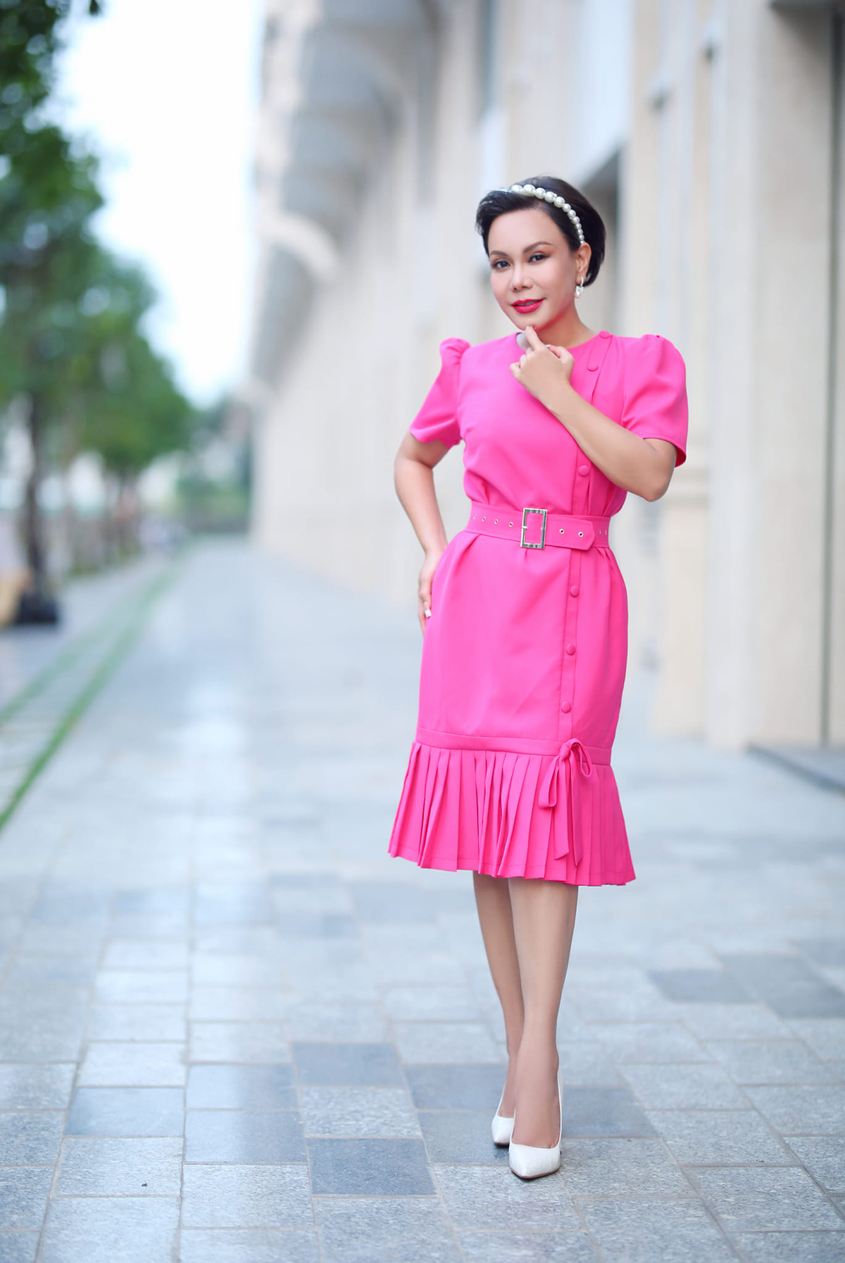 Hiện tại, Việt Hương đang có cuộc sống khá sung túc với gia tài kếch xù và gia đình hạnh phúc.