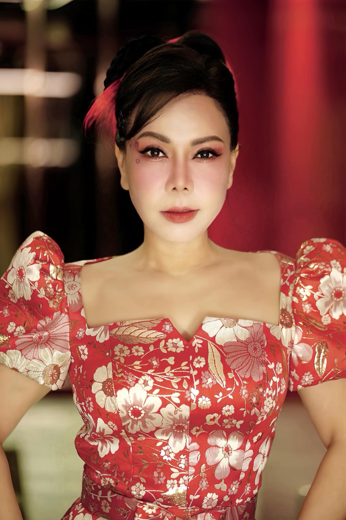 Dù không phải mỹ nhân "hack tuổi" hay có lợi thế về ngoại hình nhưng nữ danh hài luôn mang đến năng lượng tích cực khiến mọi người đều yêu thích.