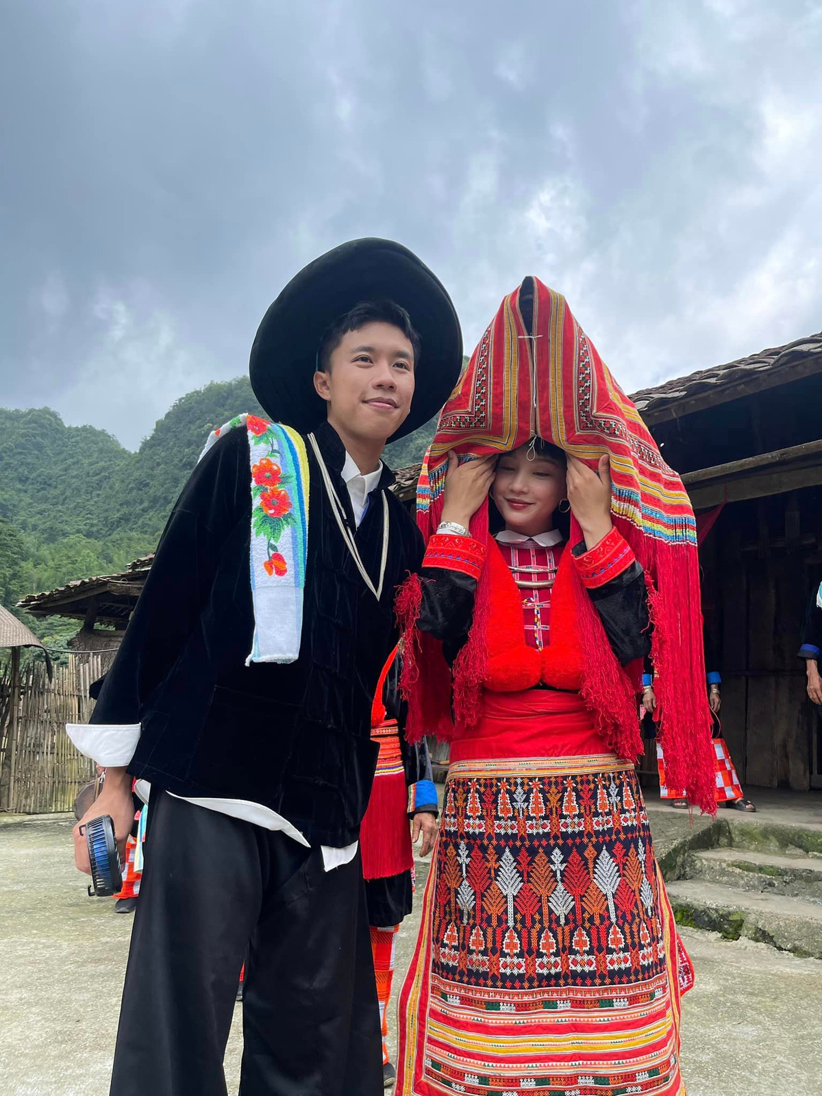 Sau khi đoạn video nhạy cảm giả mạo lan truyền trên mạng xã hội, bản thân nữ diễn viên Thu Hà Ceri vô cùng bức xúc, cô cho rằng đây là hành động vượt quá giới hạn, dễ gây hiểu lầm với khán giả. Ảnh: FB Thu Hà