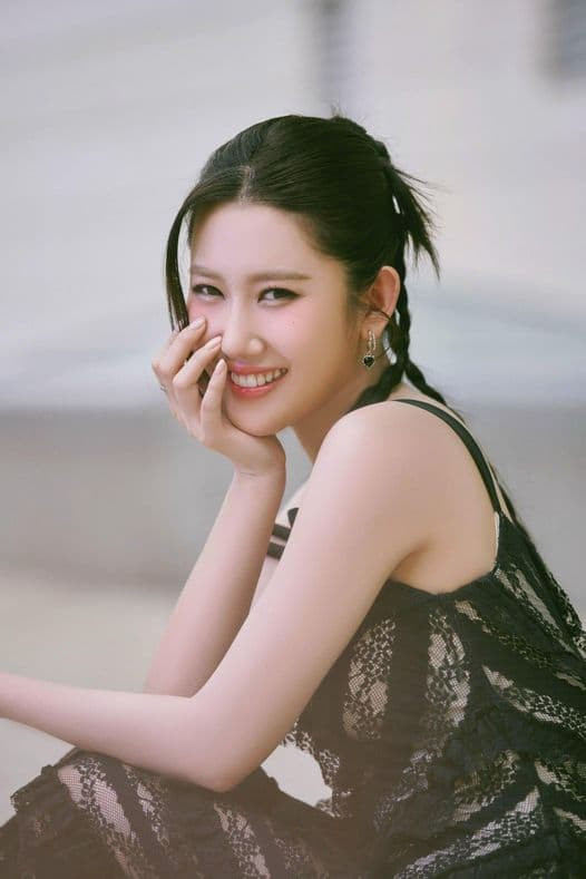 Thuy Ngan noi bat voi da trang non, Phuong Linh xinh dep goi cam