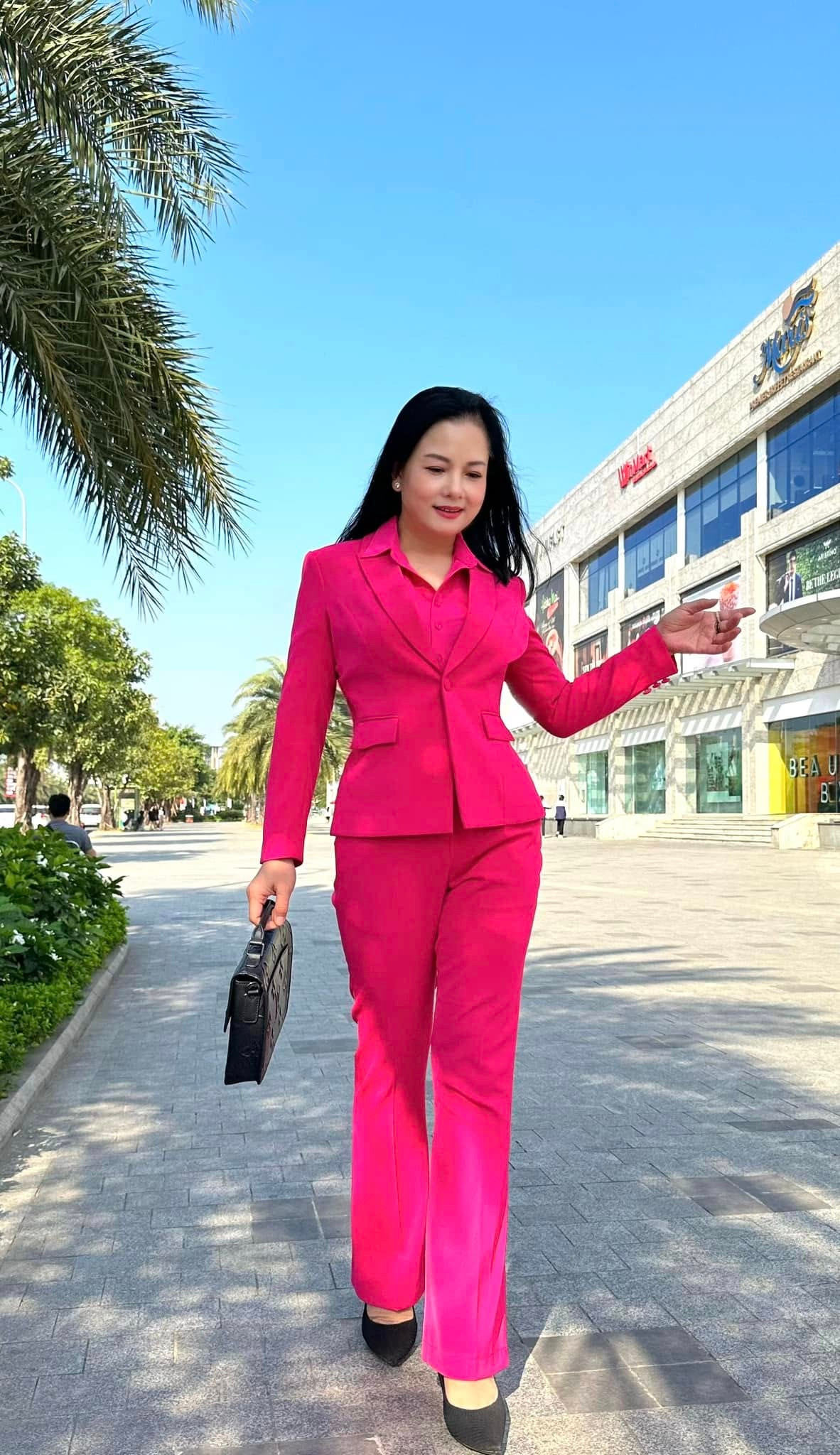 Thu Quế luôn biết cách làm khán giả bất ngờ với vẻ ngoài trẻ trung và năng động. Ảnh: FB Quế Thu