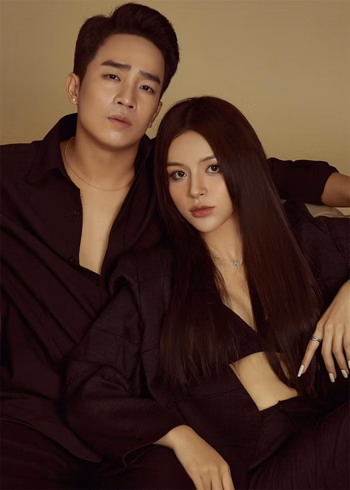 Nguyễn Ngọc Anh sinh năm 1995, từng học khoa Diễn viên Đại học Sân khấu Điện ảnh Hà Nội.