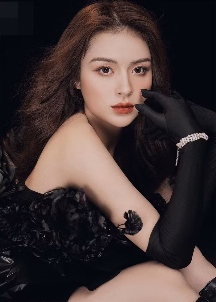 Ngọc Anh chia sẻ cô được chồng chiều chuộng và cuộc sống hạnh phúc đủ đầy nên thần thái ngày càng tốt hơn.