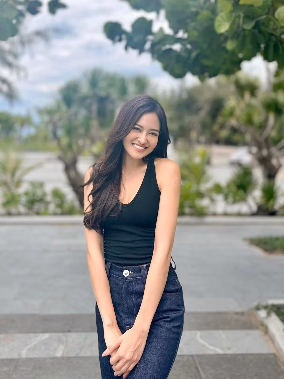 Thuỳ Anh tếu táo: "Yêu đương không tốt. Yêu mình mới tốt".