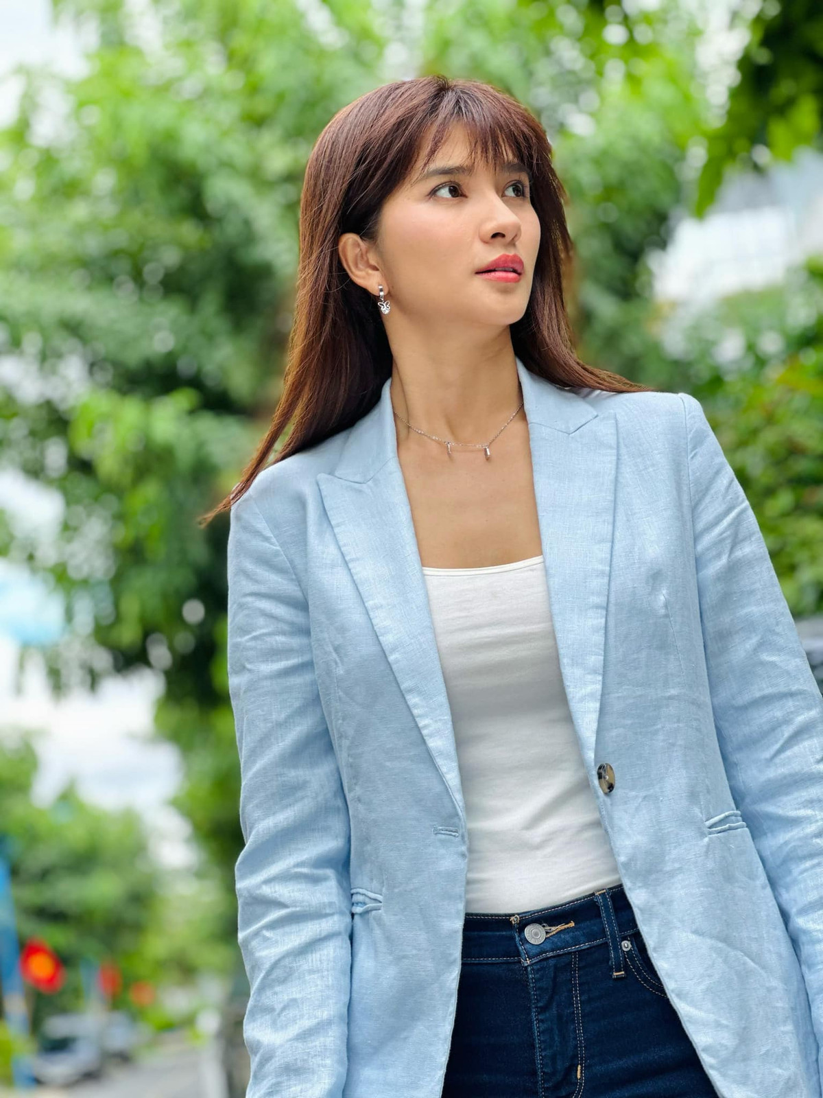 Người đẹp cho biết, cô dành nhiều thời gian cho việc tập thể dục thể thao, đồng thời duy trì tinh thần lạc quan và chế độ ăn uống lành mạnh để nuôi dưỡng tâm hồn, sắc vóc.