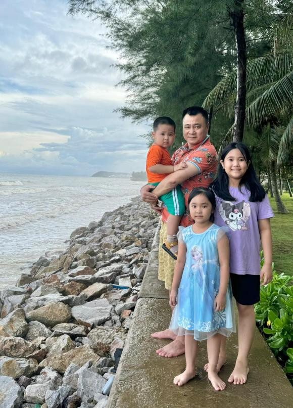 Tự Long được gia đình ủng hộ khi tham gia gameshow "Anh trai vượt ngàn chông gai".