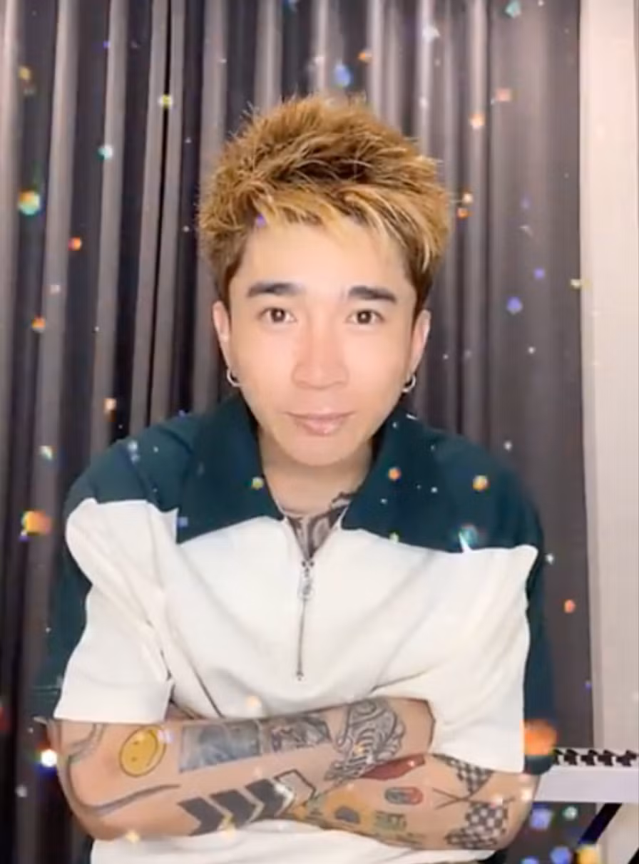 Dù nói lời xin lỗi vì "sống không đúng", khiến fan thất vọng, mong được bỏ qua và thông cảm nhưng Chi Dân không trực tiếp phản hồi về những tin đồn trên mạng xã hội. Ảnh: Dân Việt