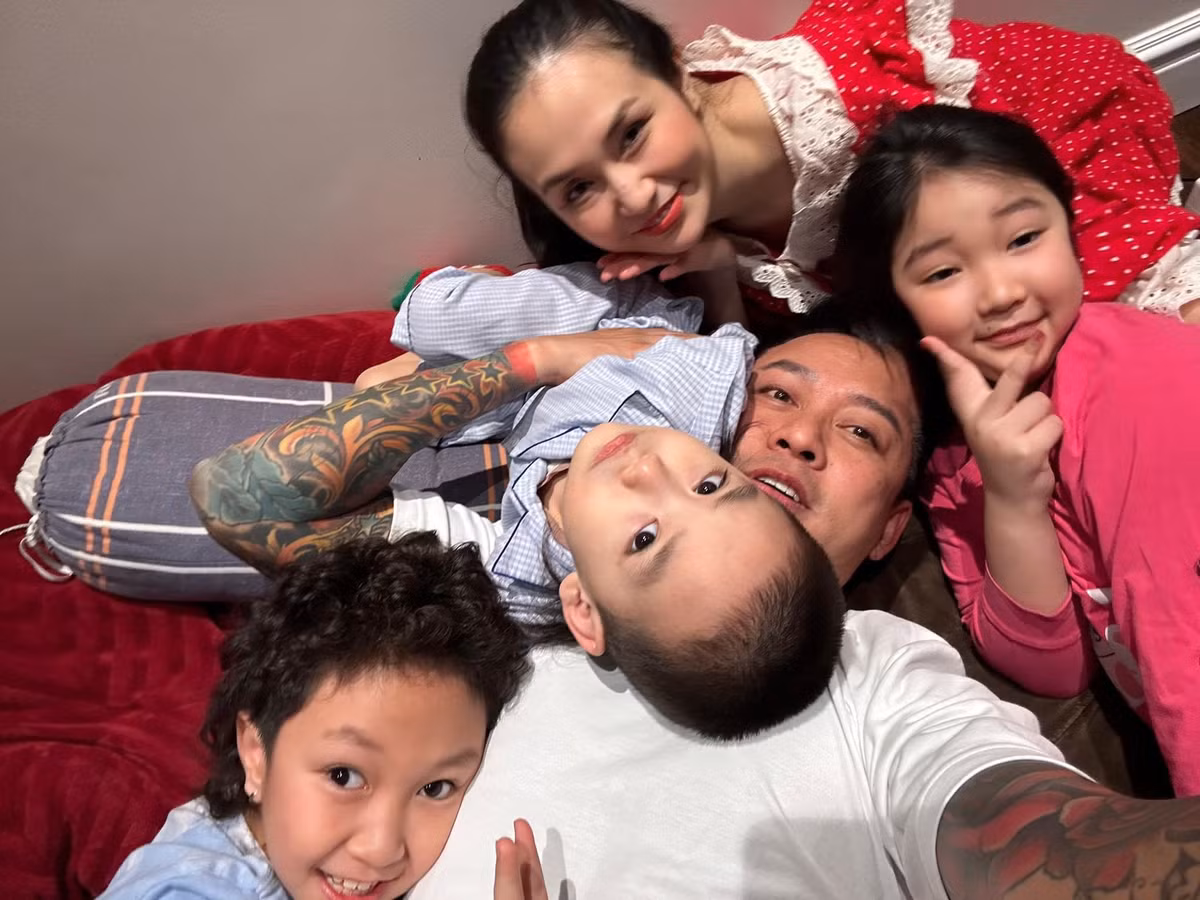 Nam ca sĩ thường xuyên chia sẻ những hình ảnh đời thường giản dị, gần gũi trên mạng xã hội và nhận được sự yêu thích của đông đảo người hâm mộ. Ảnh: FBNV