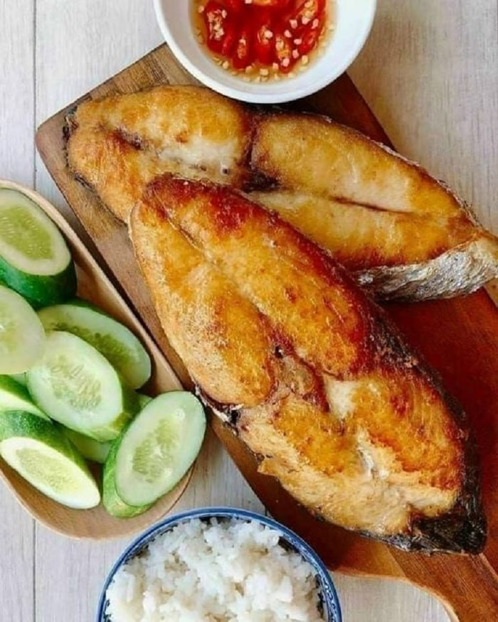 Ngon không thua kém gì cá thu tươi, cá thu một nắng cũng là món quà được nhiều người chọn mua mang về mỗi khi có dịp đến du lịch Cát Bà. Ảnh: @diem260787