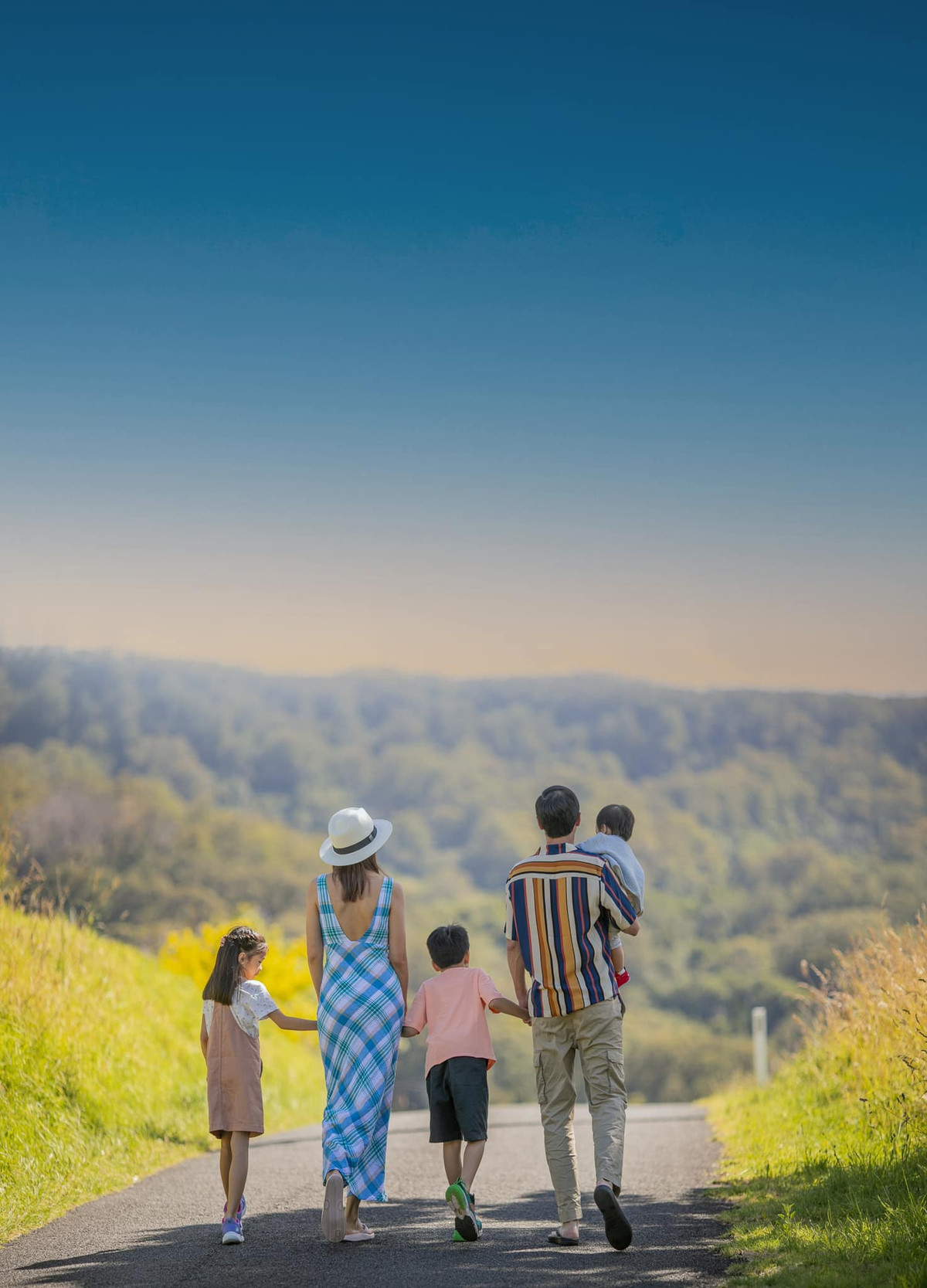 Sự nghiệp đang trên đà đi lên, mỹ nhân 8X quyết định lên xe hoa với ông xã Louis Nguyễn vào năm 2012. Chồng của Tăng Thanh Hà là thiếu gia trong gia đình giàu có bậc nhất Việt Nam.