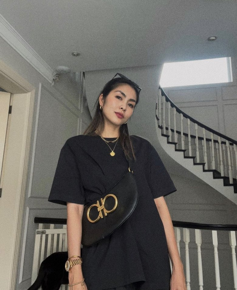 Bên cạnh nhan sắc, Tăng Thanh Hà còn được yêu mến bởi tính cách giản dị, gần gũi và lối sống kín tiếng.