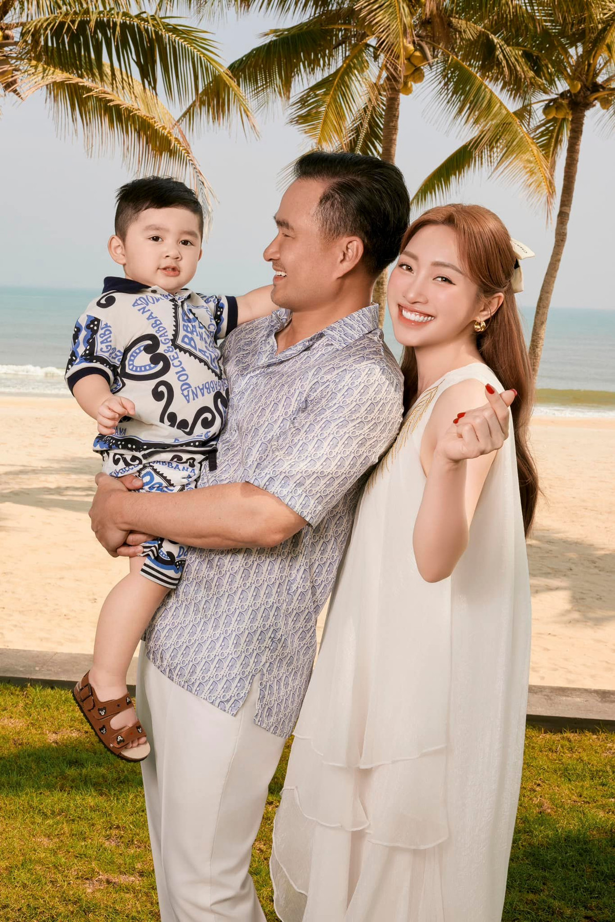 Lý Thùy Chang luôn được ông xã yêu thương và chiều chuộng. Ảnh: FBNV