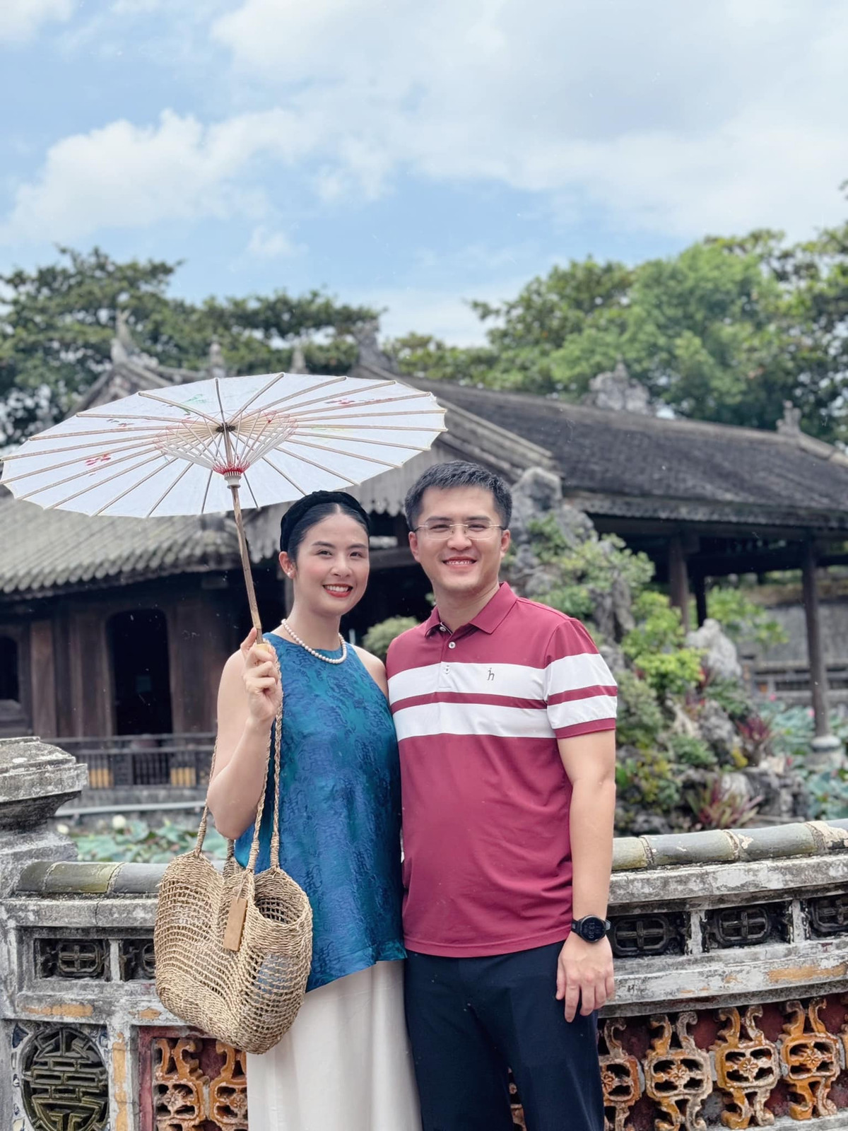  Tin tức sao Việt 5/9: Hoa hậu Ngọc Hân và ông xã trong chuyến du lịch Huế. Ảnh: FB Ngoc Han Dang