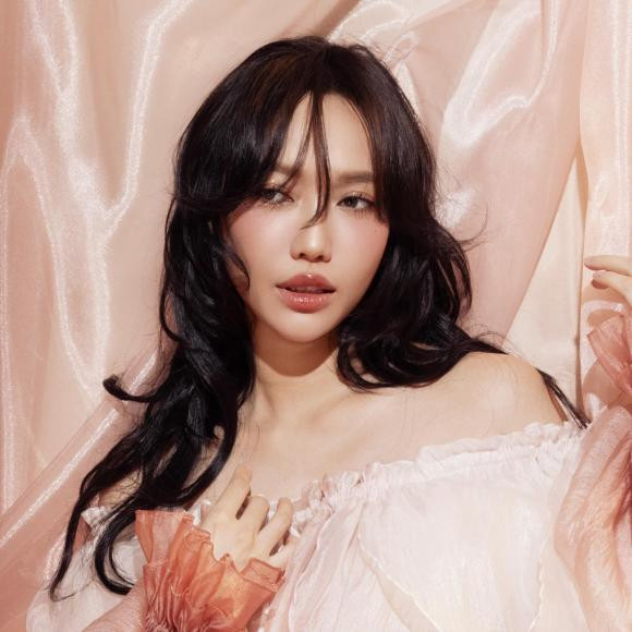 "Diệu Nhi thay ảnh đại diện do có hình mới!", Diệu Nhi làm mới giao diện trang cá nhân.