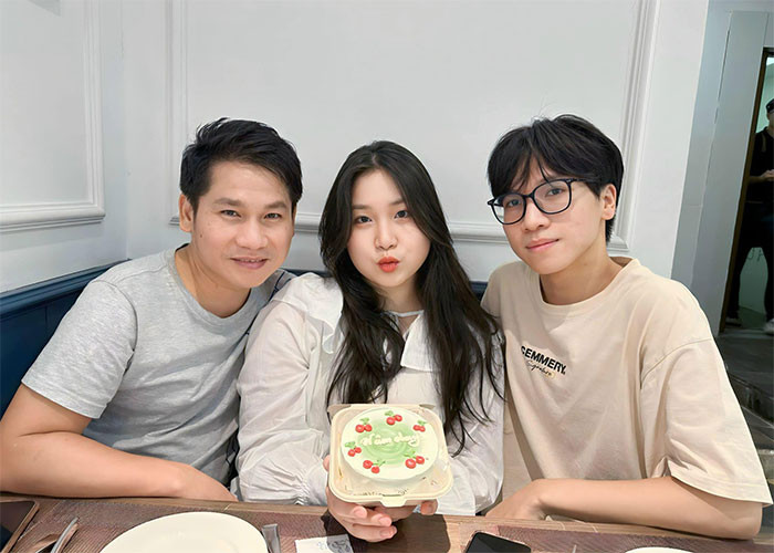 Thảo Nguyên thừa hưởng nét đẹp của cả bố và mẹ.