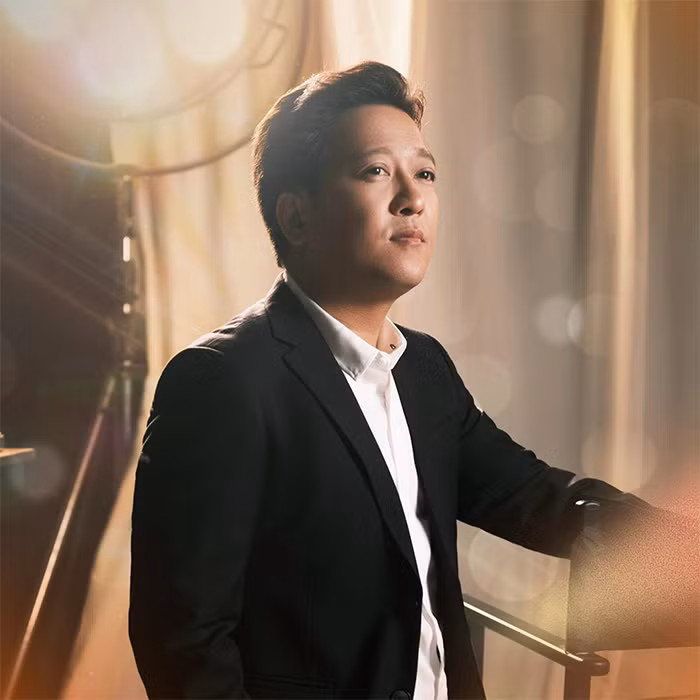 Cùng với sự thành công của "Lật mặt 1", Trường Giang được báo chí phong tặng danh hiệu "ông hoàng phòng vé" của điện ảnh Việt. Không chỉ đóng phim, Trường Giang còn xuất hiện trong nhiều chương trình truyền hình như: "Ơn giời cậu đây rồi!", "Bí mật đêm Chủ Nhật", "Hội ngộ danh hài", "2 ngày 1 đêm"... Anh còn dẫn các chương trình thực tế như: "Bước nhảy ngàn cân", "Thiên đường ẩm thực", "Ca sĩ giấu mặt", "Giọng ải giọng ai"...