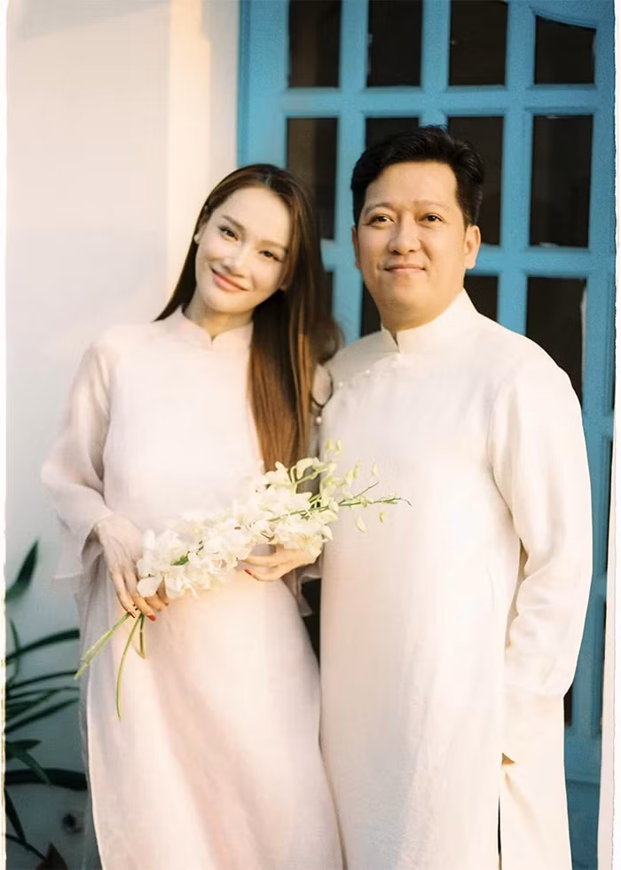 Năm 2018, Trường Giang kết hôn với diễn viên Nhã Phương và hiện có hai con chung, 1 gái, 1 trai. Ngoài phim ảnh, truyền hình, Trường Giang còn kinh doanh nhà hàng ở TP.HCM và Vũng Tàu.