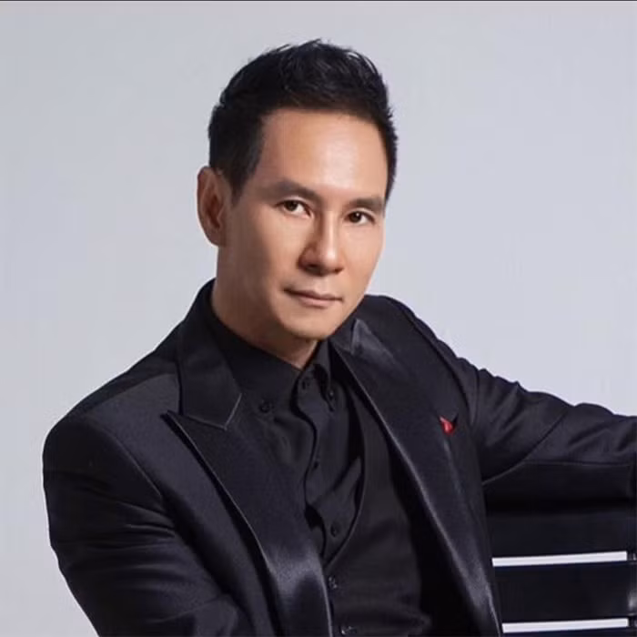 Lý Hải vào vai Khải một người sống trong cảnh nghèo khổ nên luôn mong muốn đổi đời trong " Lật mặt 1". Đây là bộ phim Lý Hải vừa là diễn viên, viết kịch bản kiêm đạo diễn. Sau "Lật mặt 1" sản xuất năm 2015, tính tới nay, Lý Hải đã sản xuất liên tiếp tới phần 7 của bộ phim này.