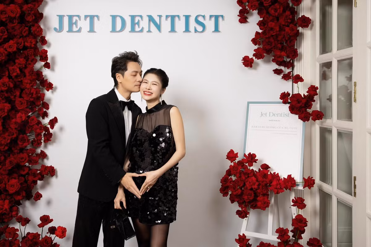 Cô vẫn giữ được sự rạng rỡ và trẻ trung ngay cả khi đang mang thai lần thứ ba. Ảnh: FB Thuy Anh Le