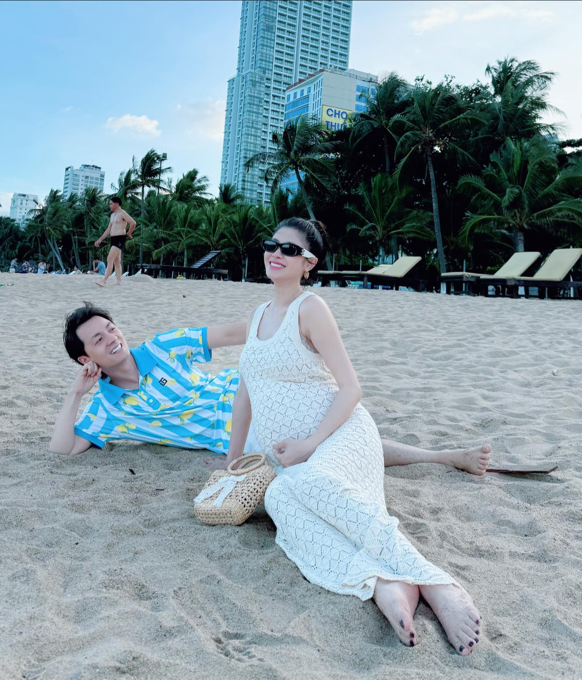 Từ việc lựa chọn trang phục, make-up nhẹ nhàng đến việc chăm sóc da, Thủy Anh đều thực hiện một cách tỉ mỉ. Ảnh: FB Thuy Anh Le