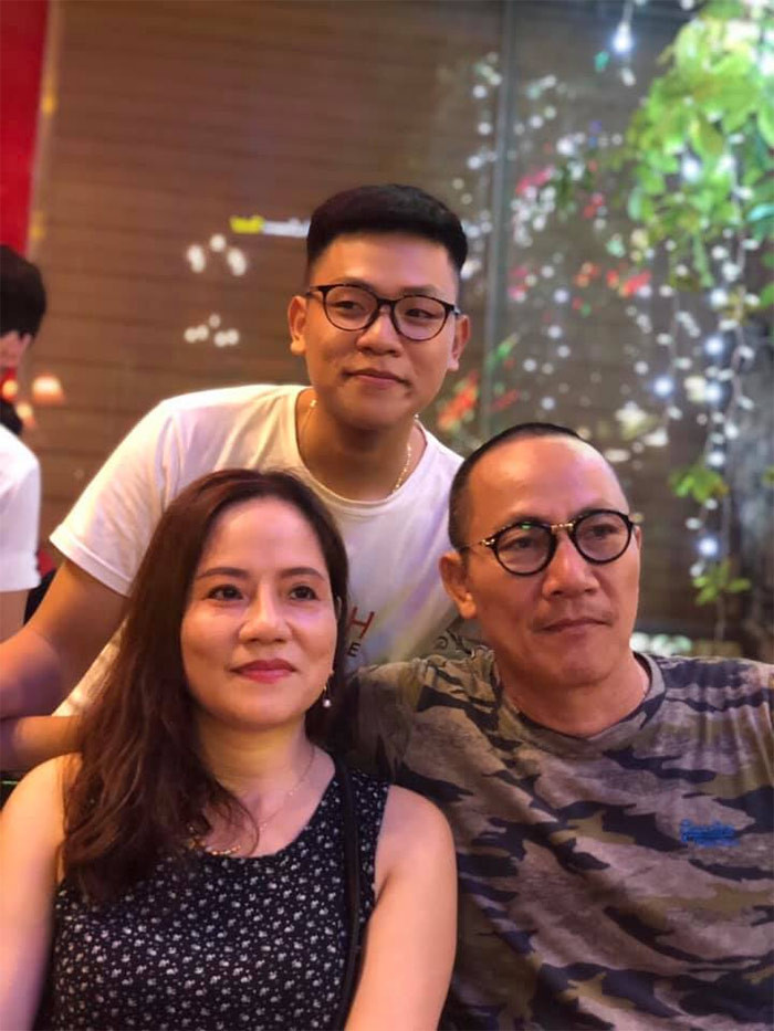 Thời gian gần đây, nam diễn viên ghi dấu ấn với hàng loạt vai diễn trong các phim truyền hình như: "Đừng bắt em phải quên", "Cuộc đời vẫn đẹp sao", "Đi giữa trời rực rỡ", "Độc đạo"... (Ảnh: FB Hoàng Hải)