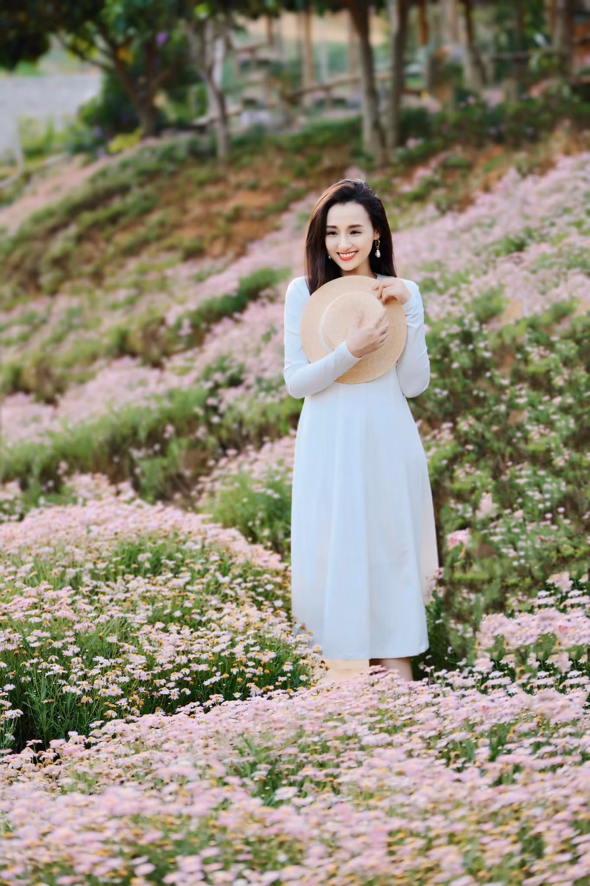 Cô xây dựng danh tiếng cho bản thân như một trong những "diễn viên giàu nhất miền Bắc". Ảnh: FBNV