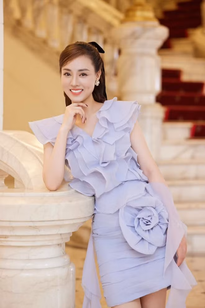 Vợ NSND Công Lý đăng ảnh trẻ đẹp sau khi thẩm mỹ sửa mũi. Ảnh: Ngọc Hà Lê