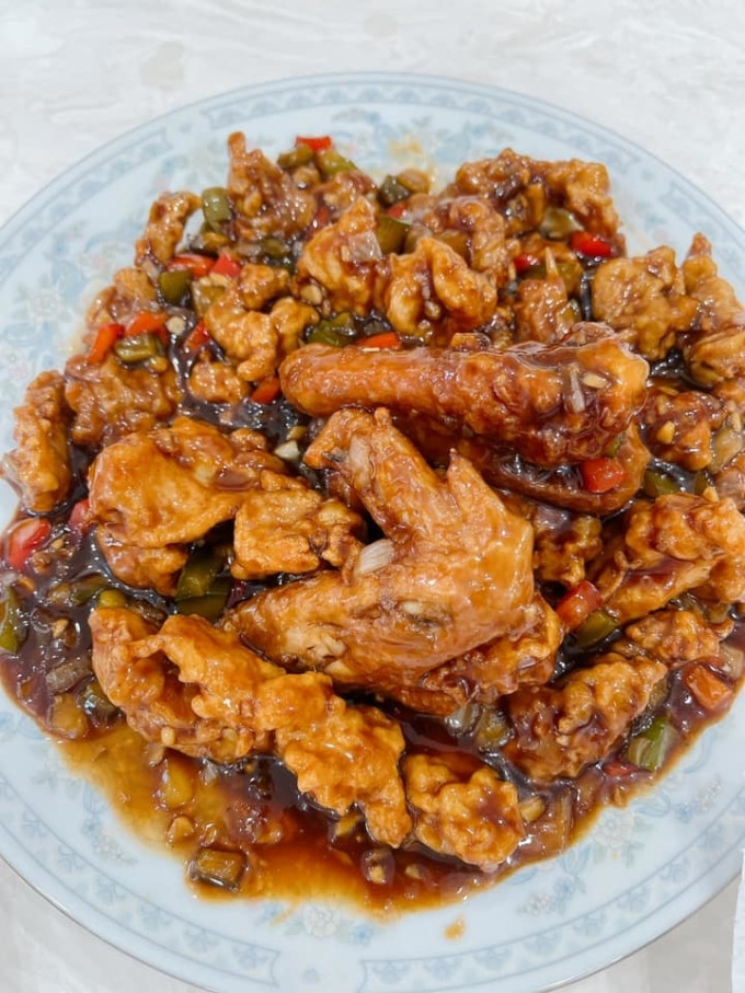 Diễm My còn nấu được cả đồ Hàn Quốc, đồ Âu...