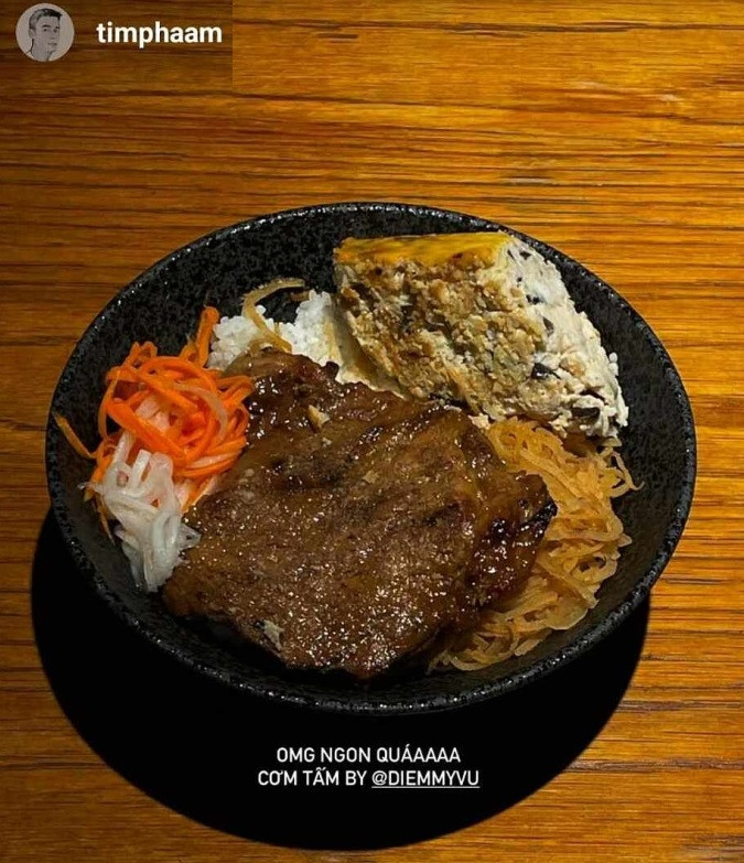 Món cơm tấm vừa đẹp lại ngon của Diễm My được cô làm cho người thân và gửi tặng tận nhà một số người bạn thân thiết. Để nấu được món ăn chuẩn vị được mọi người khen ngợi, Diễm My đã ăn thử ở nhiều quán mà cô yêu thích để điều chỉnh công thức.