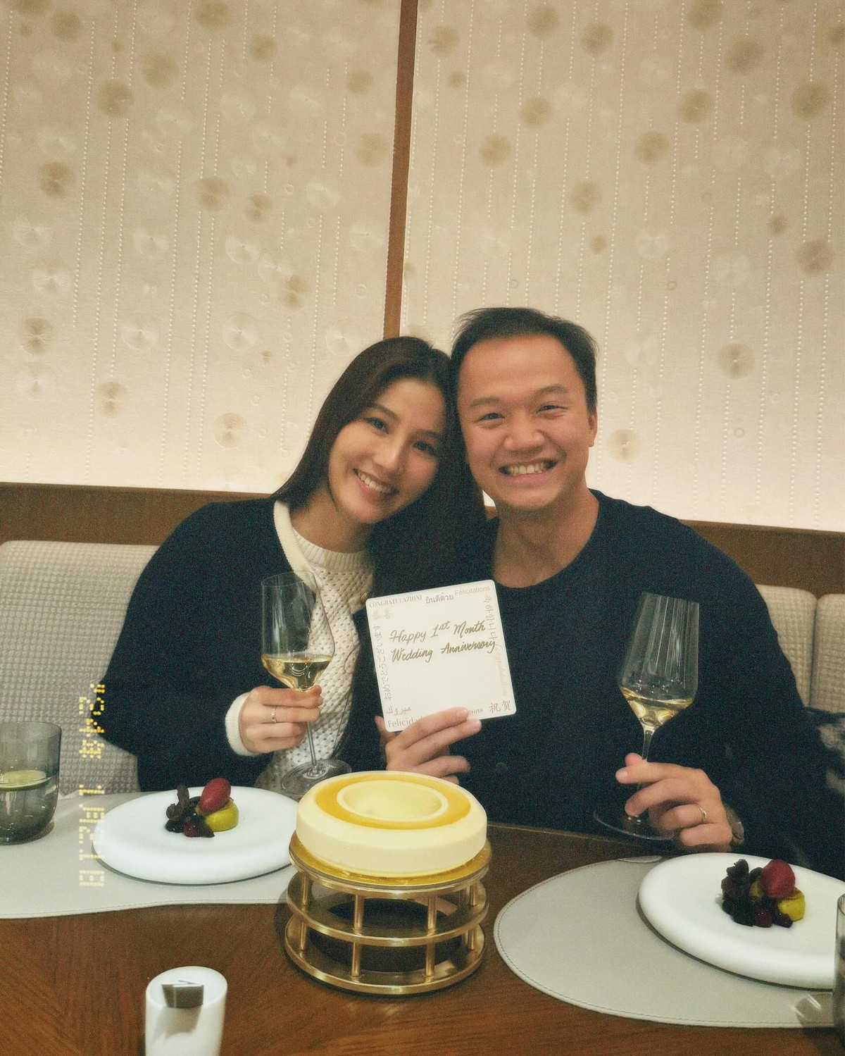 Không chỉ là một nữ diễn viên đa tài, Diễm My còn rất giỏi nấu nướng. Trong suốt thời gian dài từ khi yêu và sau khi kết hôn cách đây hơn 1 tháng, ông xã doanh nhân của Diễm My luôn là một thực khách trung thành của vợ.