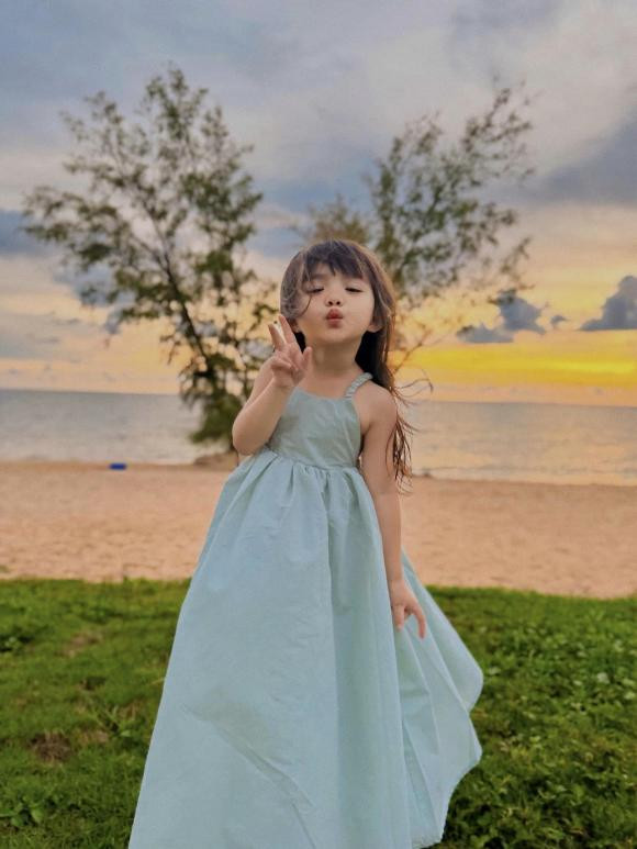 Công chúa nhỏ nhà Đông Nhi - Ông Cao Thắng khiến dân tình lụi tim với những khoảnh khắc quá đỗi đáng yêu.