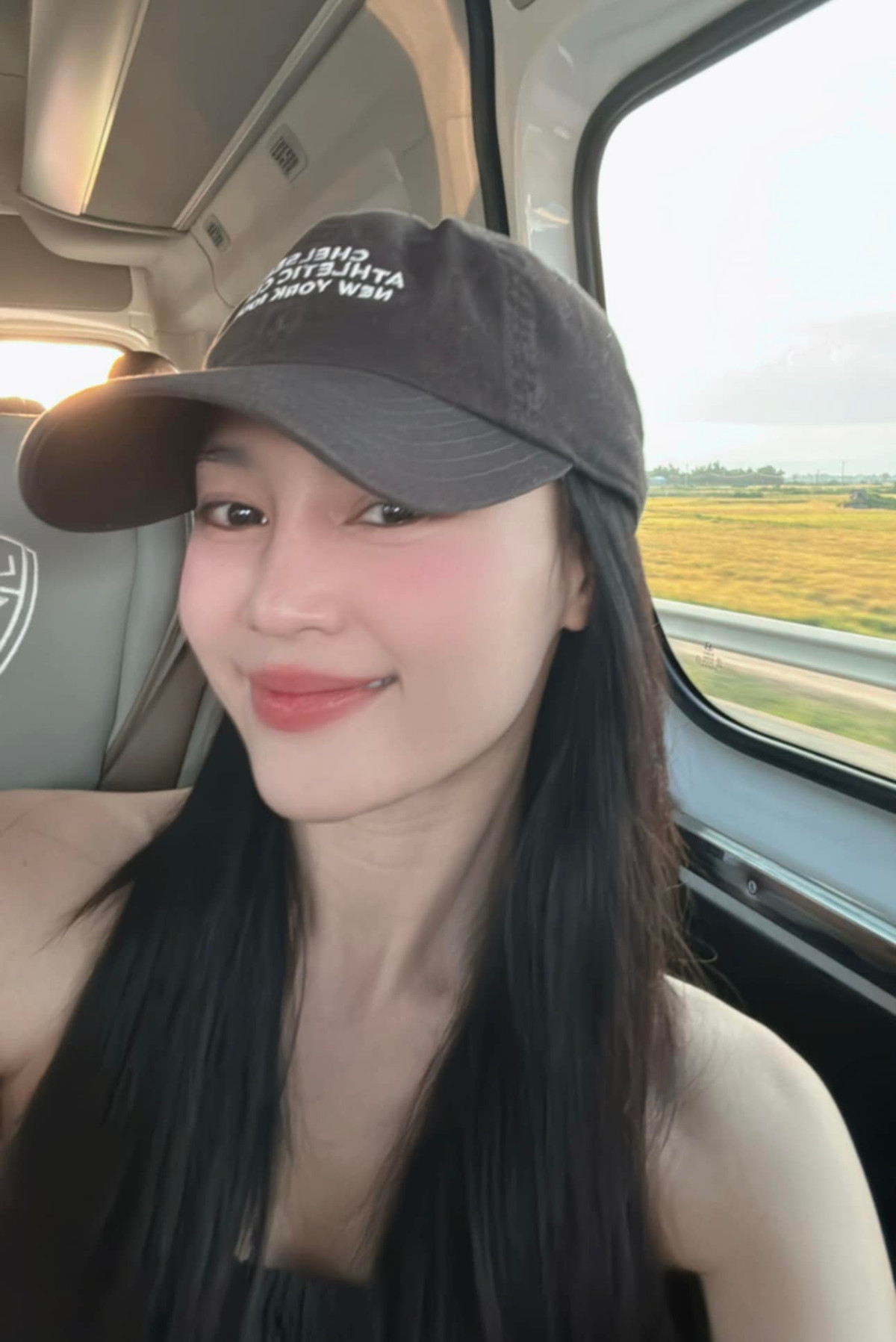 Ninh Dương Lan Ngọc khoe cận gương mặt. Ảnh: FB Ninh Dương Lan Ngọc