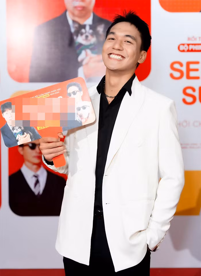 Nhật Hoàng từng tham gia chương trình "Người ấy là ai" năm 2022. Anh là một nhân vật gây chú ý trong chương trình khi thừa nhận mình là người song tính. (Ảnh: FB Nhật Hoàng)