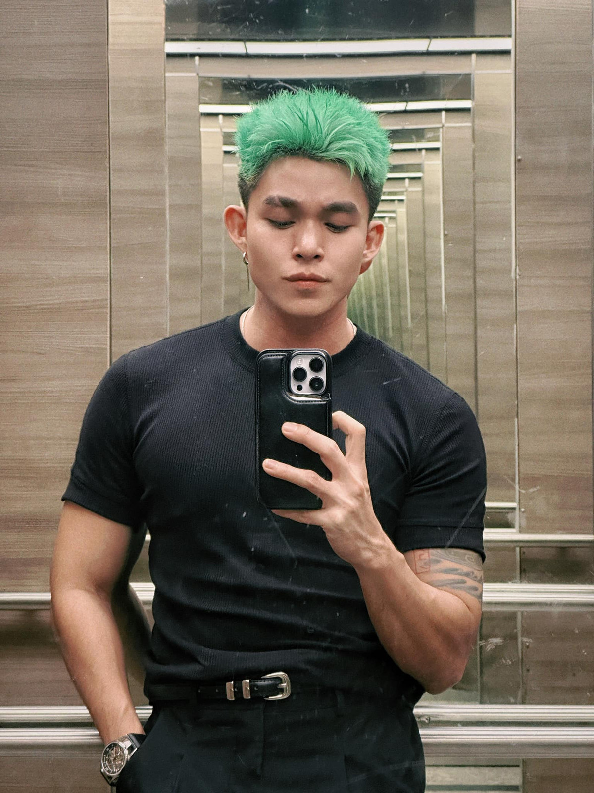 Ca sĩ Jun Phạm đăng ảnh mới, fan khen giống nhân vật truyện tranh. Ảnh: FB Jun Phạm