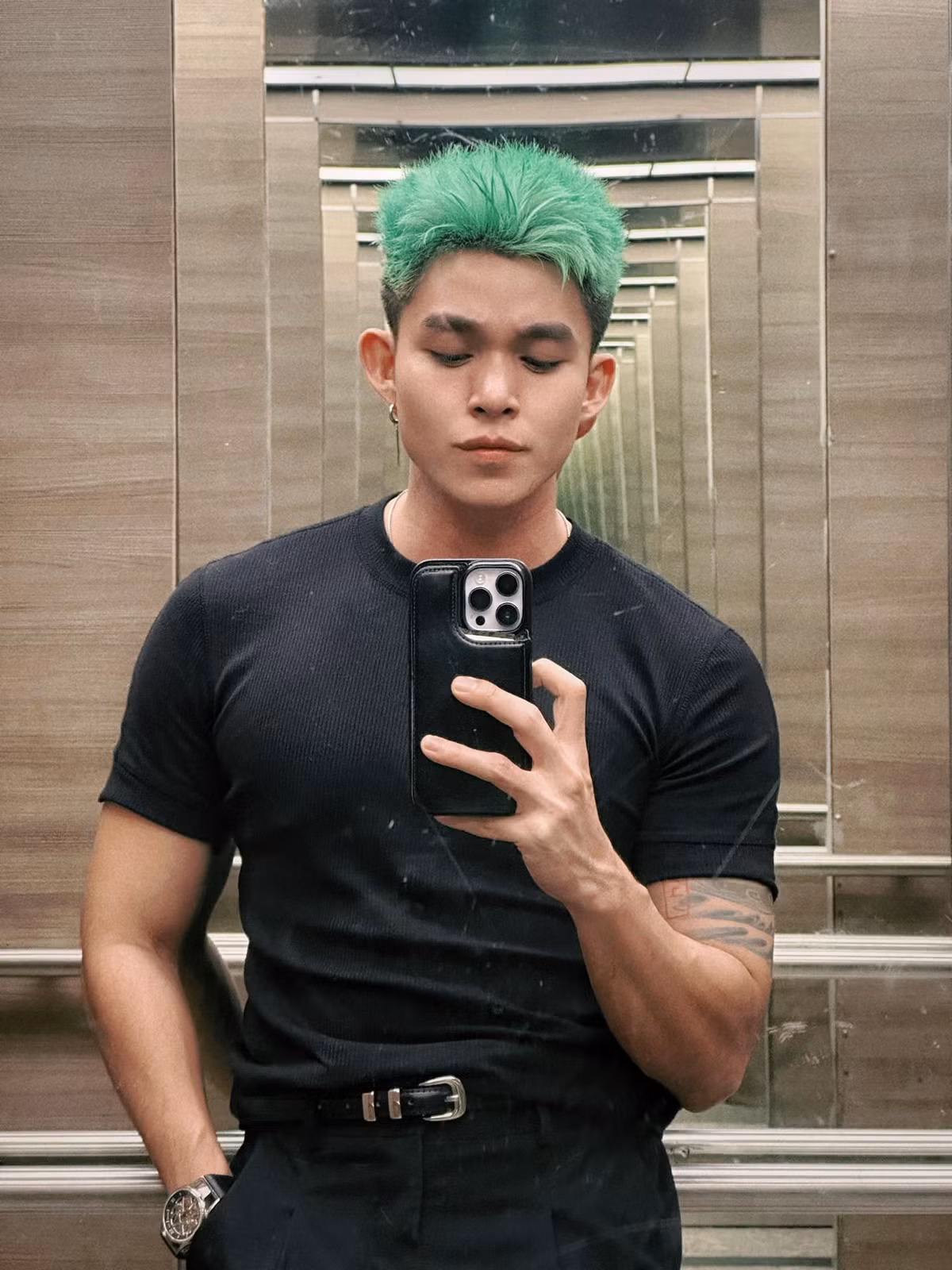 Ca sĩ Jun Phạm đăng ảnh mới, fan khen giống nhân vật truyện tranh. Ảnh: FB Jun Phạm