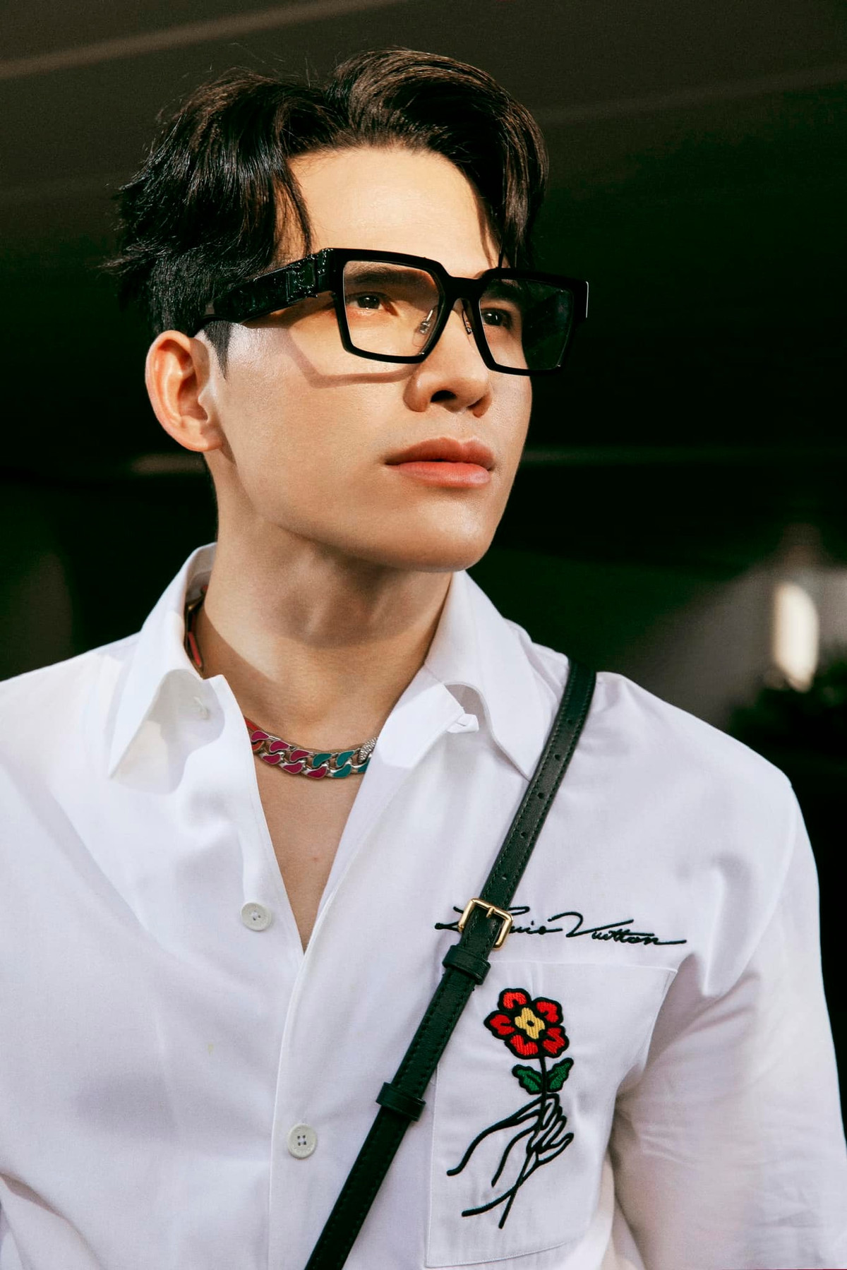 Ca sĩ Quốc Thiên khoe góc mặt đẹp. Ảnh: FB Tran Quoc Thien