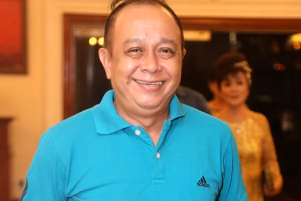 Trong dàn diễn viên của sân khấu Thế giới Trẻ, Tiểu Bảo Quốc vốn là con nhà nòi. Nam diễn viên gạo cội này luôn mang đến những tiếng cười sảng khoái cho khán giả bằng những vai diễn hài hước, dí dỏm. Ảnh: Vietnamnet