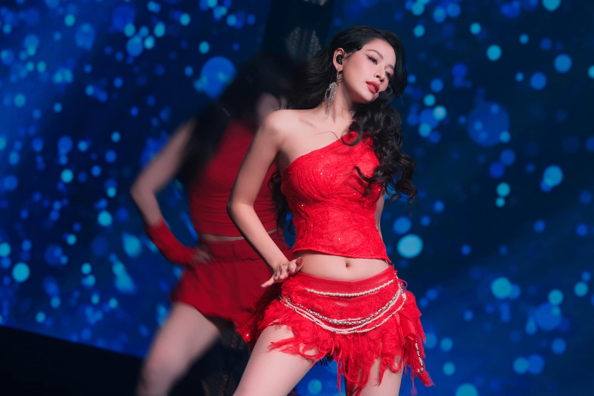 Thông tin Chi Pu nhận cát-sê 800.000 NDT (khoảng 2,8 tỷ đồng) tại Trung Quốc đang gây xôn xao dư luận. Ảnh: FB Chi Pu