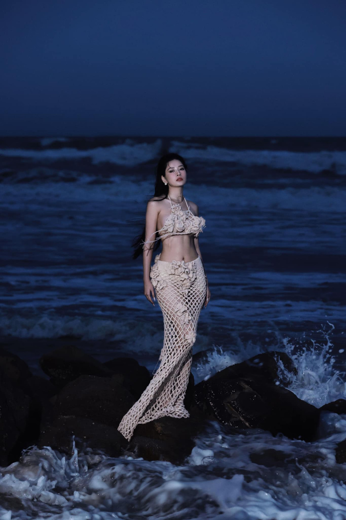 Có thể nói, Chi Pu là nghệ sĩ Việt hiếm hoi có sự nghiệp khởi sắc ở xứ tỷ dân. Tên tuổi và vị thế của Chi Pu vụt sáng, thăng hạng rõ rệt sau Chị đẹp đạp gió 2023. Ảnh: FB Chi Pu