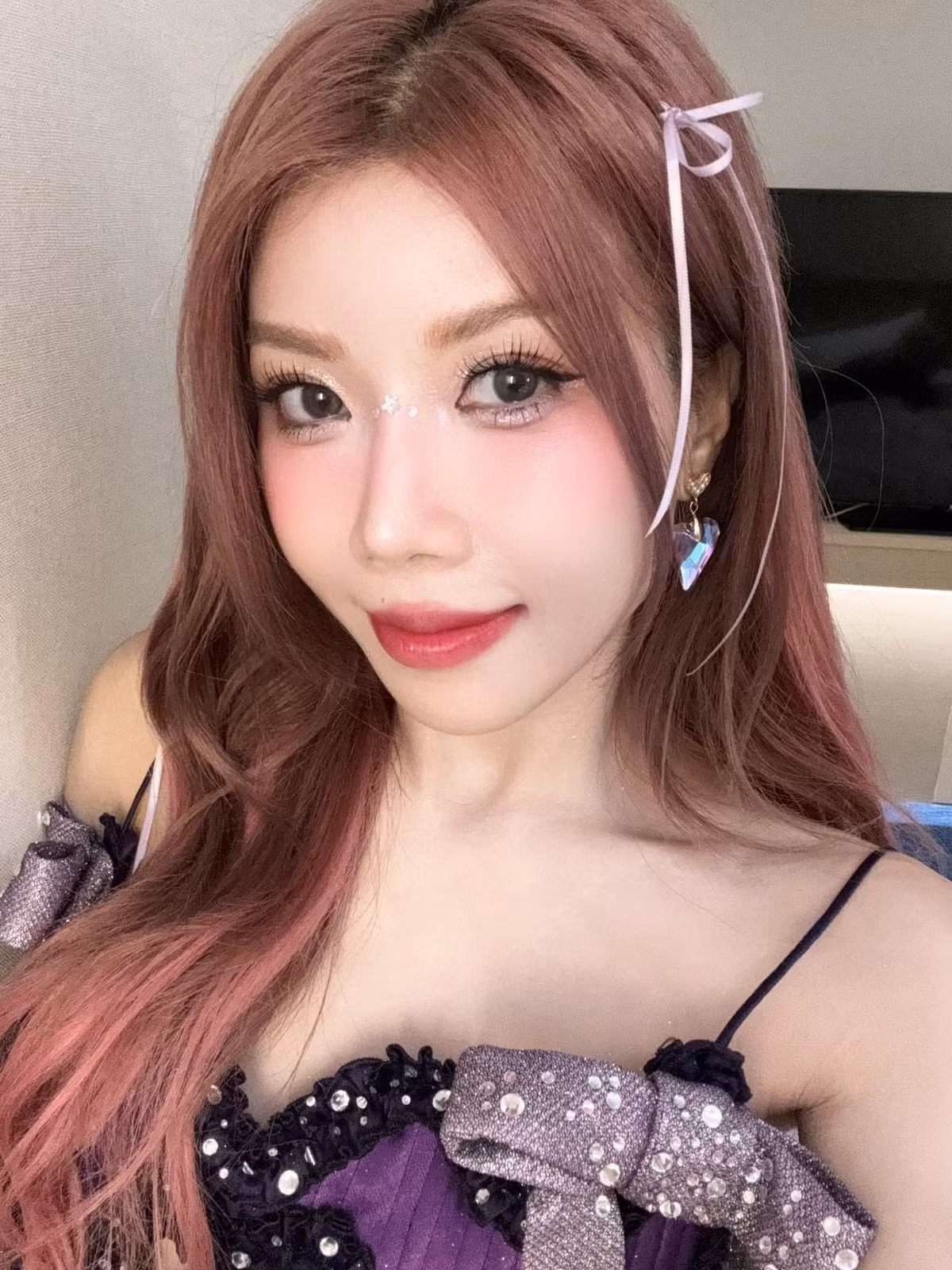 Ca sĩ Trang Pháp khoe ảnh selfie xinh đẹp.